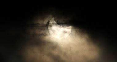 بث مباشر.. كسوف للشمس بمصر وعدد من دول العالم