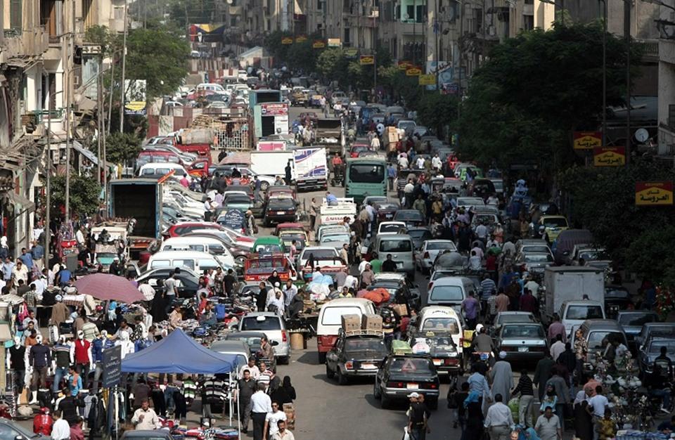 “نيوزويك”: الانفجار السكاني الكبير في مصر هو التهديد الأخطر لأمنها