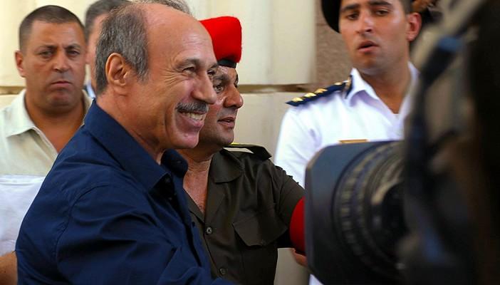 “السجون” تنتظر قرار النيابة للإفراج عن العادلي