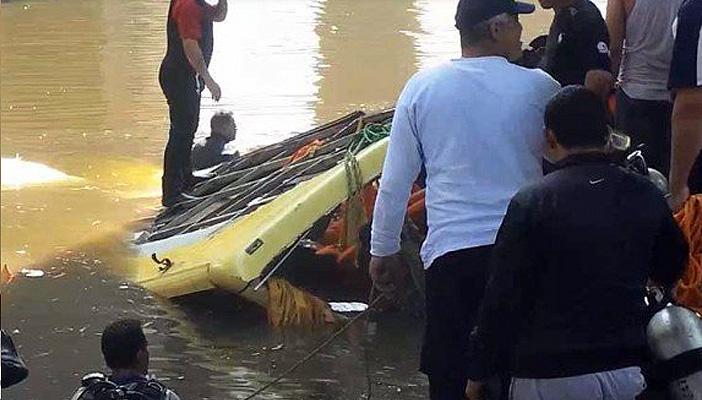 الصحة: مصرع 12 وإصابة 15 في حادث المريوطية