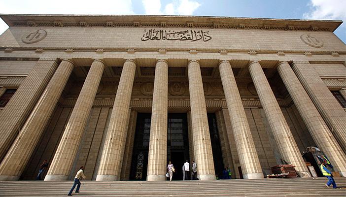 القضاء الأعلى يوقف وكيل نيابة لاتهامه بدعم 6 أبريل