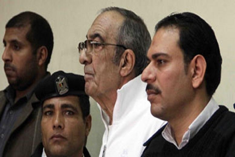 تأجيل محاكمة زكريا عزمي إلي ٢٧ أبريل