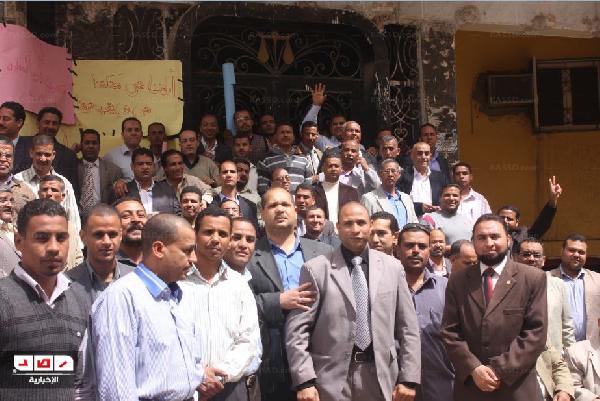 المحامون يغلقون مجمع محاكم نجع حمادي لافتتاح المبني الجديد