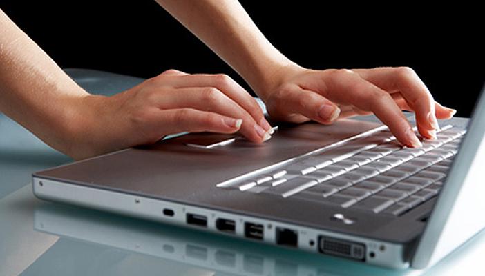 أردنيون يطورون تطبيقًا عربيًا للنسخ الاحتياطي