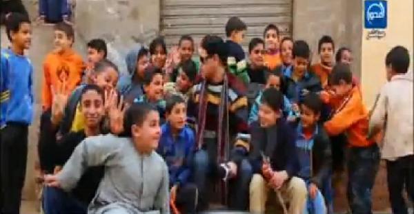 فيديو.. أطفال معارضون للانقلاب يناقشون معتز بالله عبد الفتاح