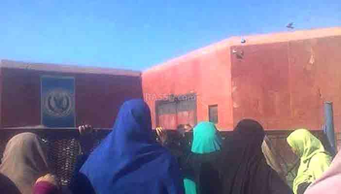 تجمهر أهالي المضربين أمام سجن دمنهور العمومي للاطمئنان عليهم