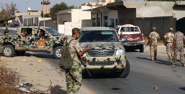 اشتباكات بين فجر ليبيا وقوات تابعة لحفتر بطرابلس