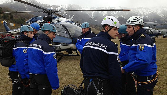 قطر تعزي ألمانيا وإسبانبا وفرنسا بضحايا الطائرة المنكوبة