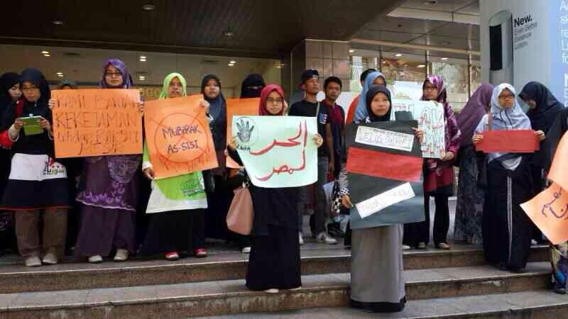 وقفة احتجاجية طلابية بـ”كوالالمبور” رفضالأحكام القضاء في مصر