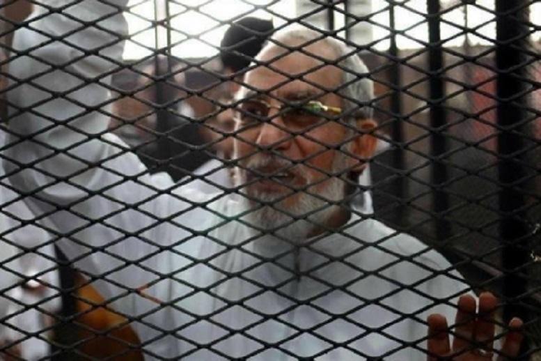 تأجيل محاكمة “بديع” و٦٨٢ آخرين فى “أحداث العدوة”