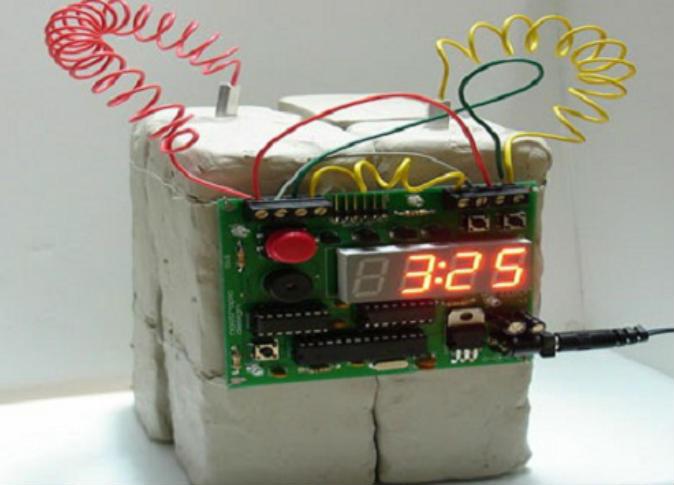 وفاة فتاة بانفجار عبوة ناسفة قرب مدرستها بالفيوم