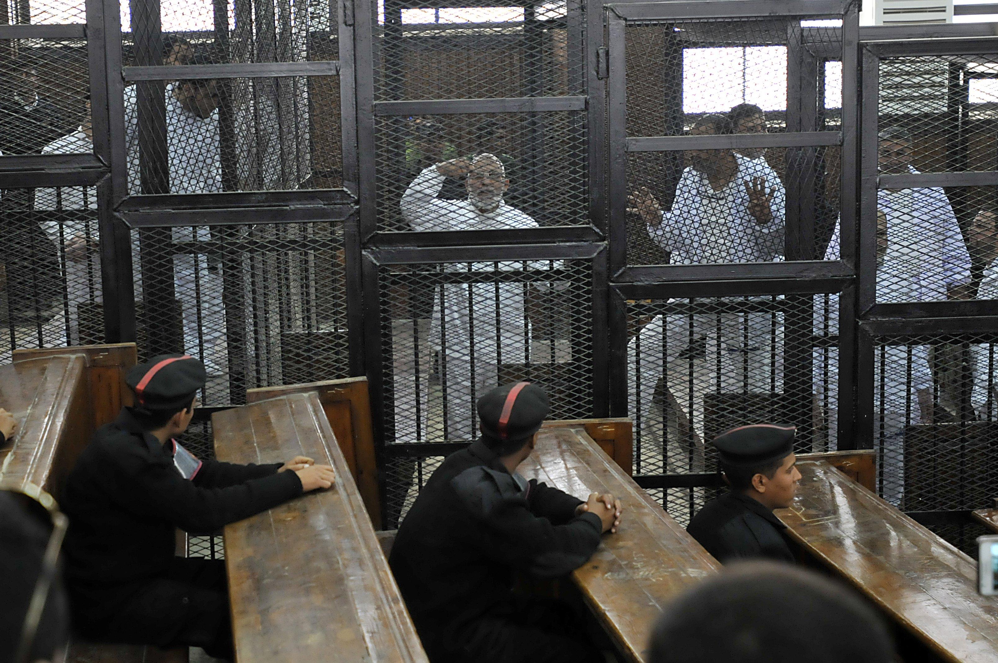 تأجيل محاكمة 739 متهمًا في “فض اعتصام رابعة” لـ23 إبريل
