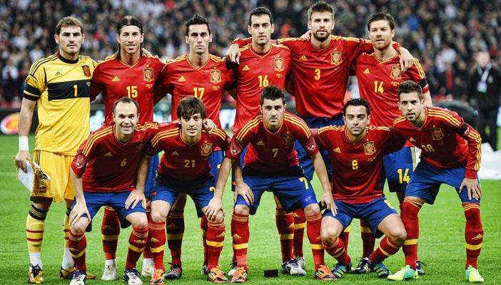 شارات سوداء في مباراة إسبانيا بتصفيات أمم أوروبا