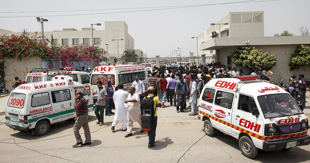 بالفيديو.. ارتفاع حصيلة ضحايا الهجوم على لاهور الباكستانية لـ69 قتيلًا