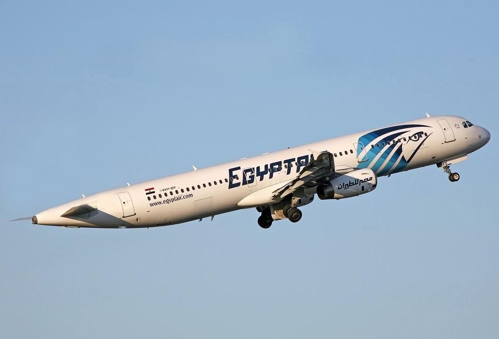 خاطف الطائرة المصرية يطلب حق اللجوء إلى قبرص