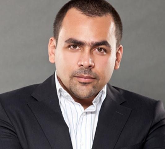 يوسف الحسيني يقود مسيرة للقضاء العالي لدعم المتظاهرين