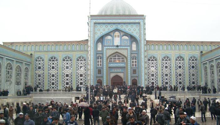 طاجيكستان تعتزم وضع أجهزة تفتيش وكاميرات في المساجد