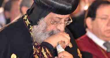 ياسر برهامي يعزي تواضروس في والدته