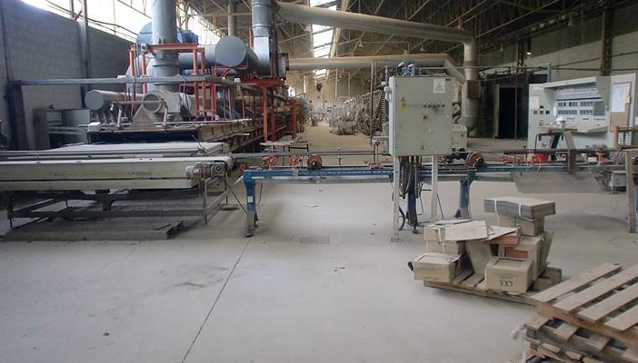 خسائر فادحة في مصانع السيراميك والأدوات الصحية بالفيوم