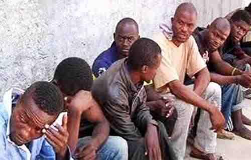 ترحيل 82 سودانيا حاولوا التسلل إلى ليبيا عبر مصر