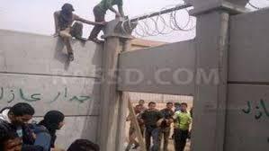 بناء سور جامعة الأزهر للمرة الثالثة فى حراسة أمن الانقلاب