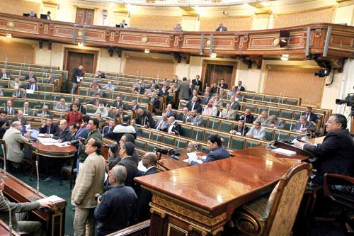 الشوري :القاضي سيضع بطاقة الاقتراع بالصندوق