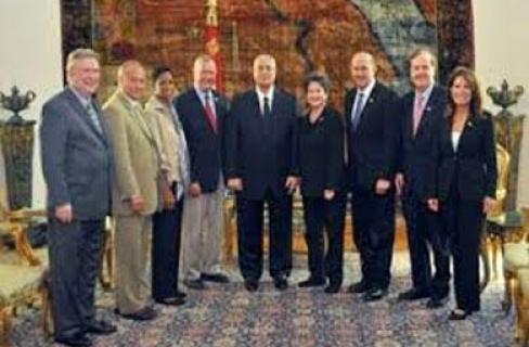 وفد الخارجية الأمريكية يغادر القاهرة