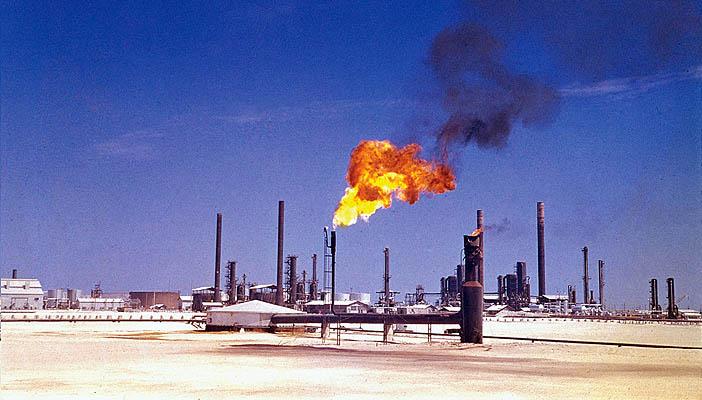 اكتشاف حقل بترول جديد في الصحراء الغربية