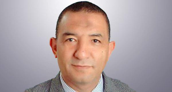 حبس  محافظ سوهاج وعزله من وظيفة لعدم تنفيذه حكم قضائي