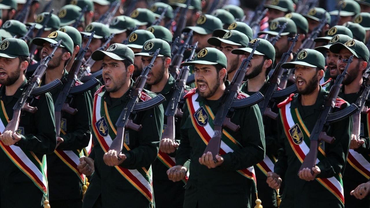 إيران تؤكد إرسال قوات مشاة استشارية خاصة إلى سوريا