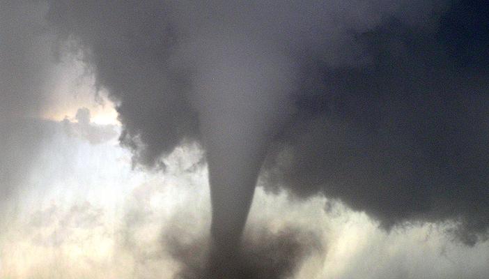 إعصار “ميساك” يضرب الفلبين غدا.. وتوقعات بأن يكون أقل خطرا
