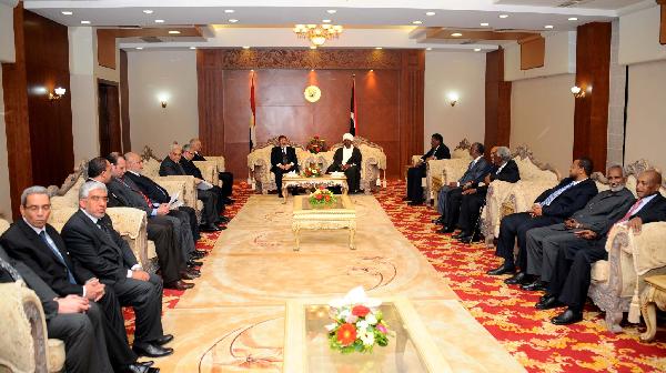 مرسي يلتقي بالجالية المصرية في السودان