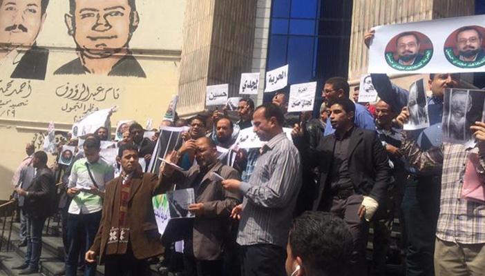 وقفة أمام نقابة الصحفيين للمطالبة بالإفراج عن مجدي حسين