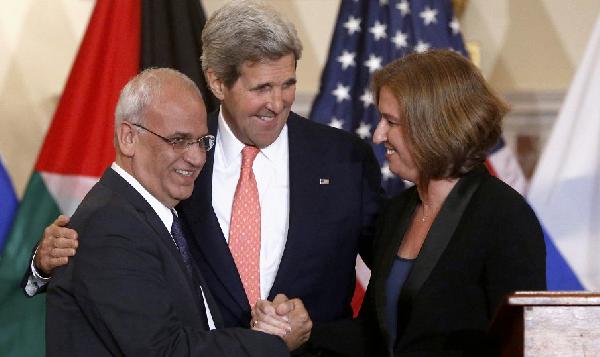 مسئولون فلسطينيون: اجتماع عريقات و لفيني لم يحقق أي تقدم