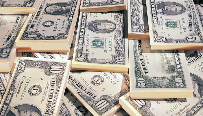 الدولار يرتفع.. تعرف على السعر الجديد في البنوك والسوق السوداء