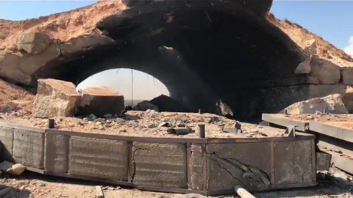 بالصور والفيديو.. هذا ما تبقى من مطار الشعيرات بعد القصف الأميركي