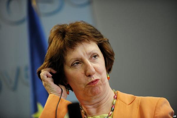 “آشتون” تزور القاهرة وتلتقي قادة الأحزاب ومسئولي الانقلاب