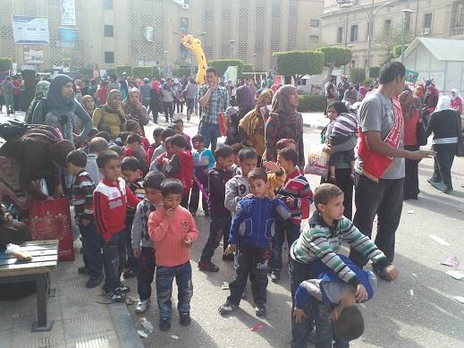 “تجارة القاهرة” تحتفل بيوم اليتيم