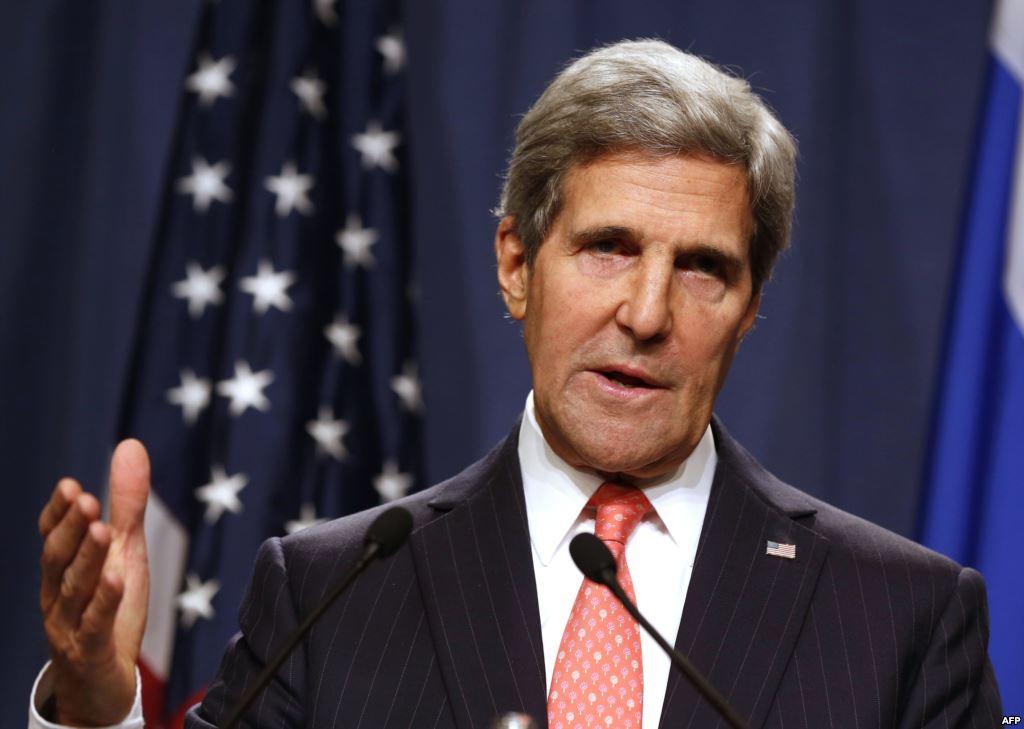 كيري: على إيران أن تساعد في إحلال السلام بدلا من إرسال أسلحة للحوثيين
