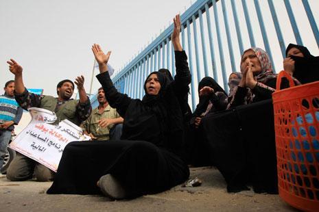 تظاهرات لنساء بغزة احتجاجا على تقليص مساعدت”الأنروا”