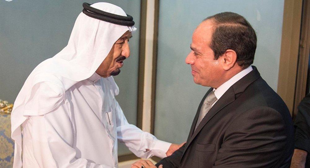 مصر تتنازل عن جزيرتين للسعودية.. وسياسيون لـ”رصد”: السيسي يشتري شرعيته