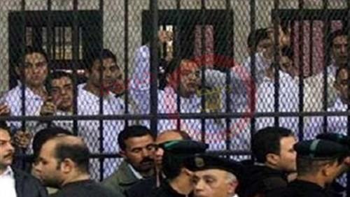 تعرض أحد صحفي “الجزيرة” للإغماء داخل قفص المحكمة