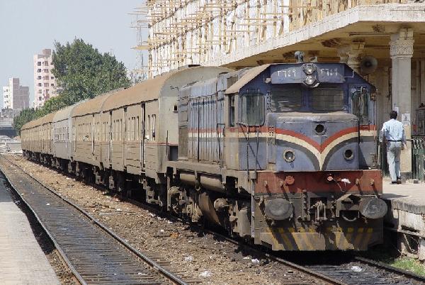 مصدر بالجيش: تدخلنا لمنع إضراب سائقي القطارات