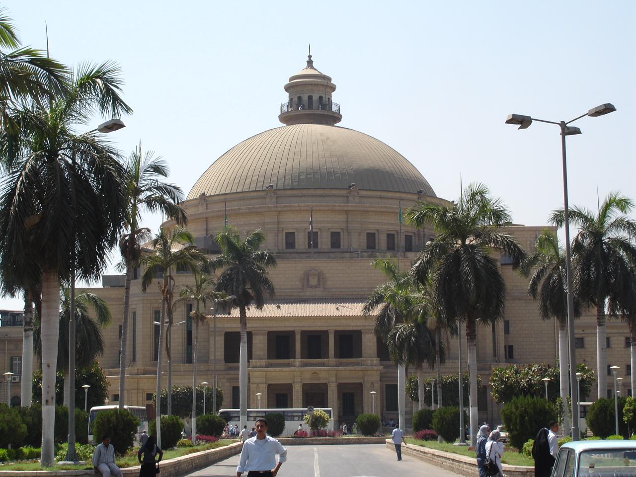 جامعة القاهرة تمنح الملك سلمان الدكتوراه الفخرية