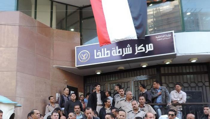 معتقلو “طلخا” يضربون عن الطعام احتجاجاعلى رفض إسعاف زميلهم