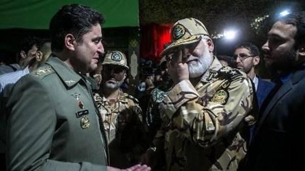 قائد القوات البرية الإيرانية يبكي عند الحديث عن قتلاه بسوريا
