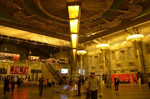 عودة رجال الأمن بقوة الى محطة سكك حديد رمسيس