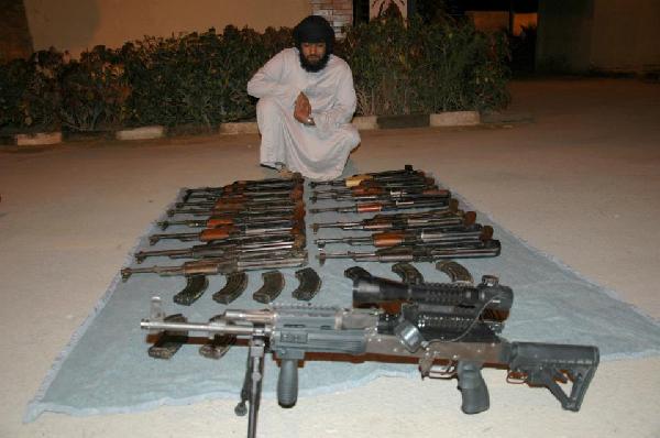 “حرس الحدود” تحبط تهريب 15 بندقية أليه