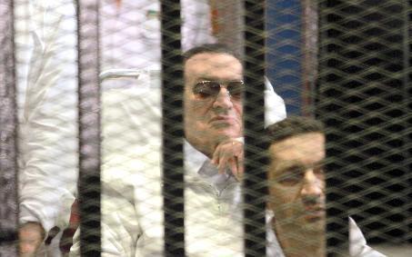 المحامي العام : حضور مبارك في جلسة التظلم غداً إلزامي