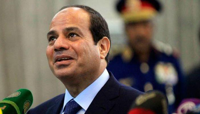 بالصور.. “يحيا السيسي” ومدح الإعلاميين بإحدى مدارس القاهرة